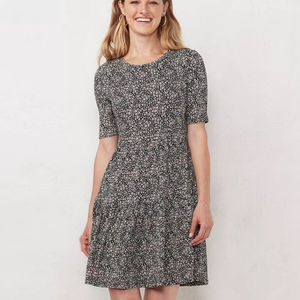 LIKE NEW Black Floral Sz Medium Stretchy Tiered Mid Thigh Dress LAUREN CONRAD